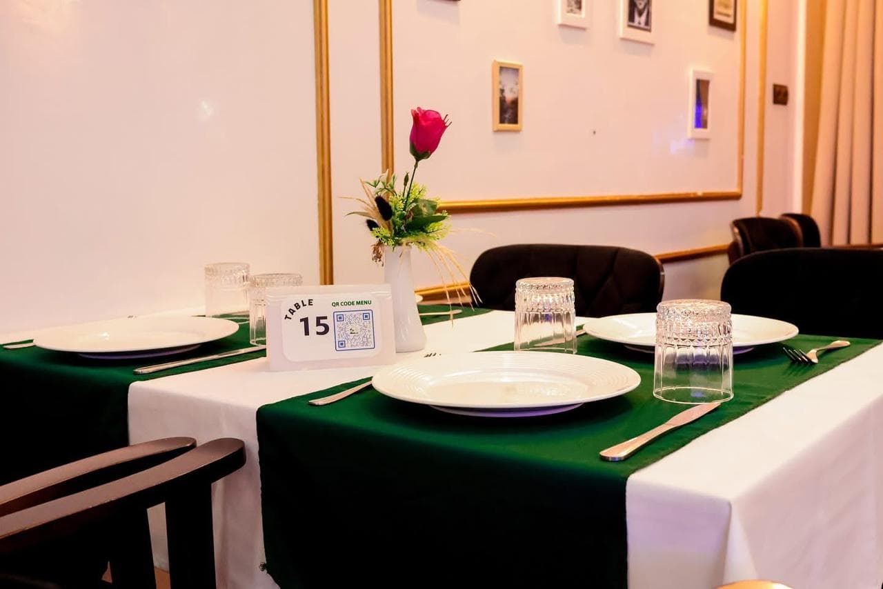 Table dressée au restaurant Palm d'Or Dakhla